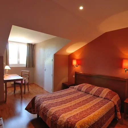 Des Dhuits Hotel