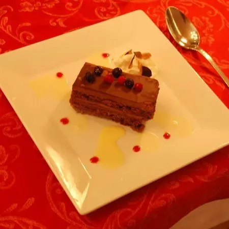 Des Dhuits Hotel 3*